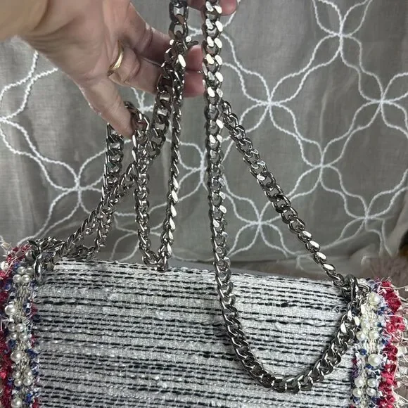 Zara, Multicoloured woven crossbody bag. Pearl and frayed detail on the flap. - Picture 7 of 14